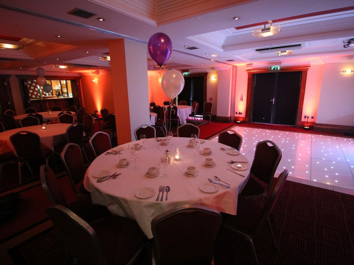 Prince Of Wales Hotel Athlone Exterior foto